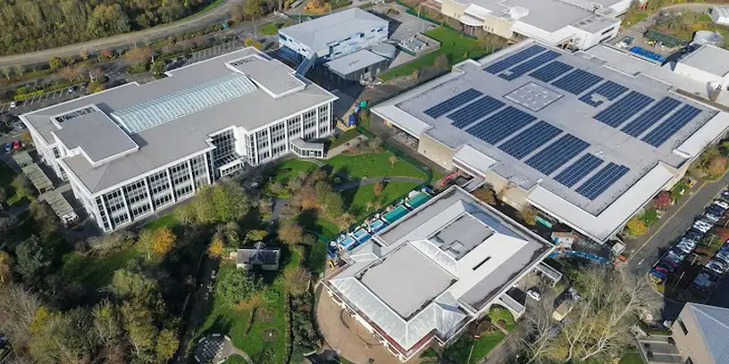 Going Green with Solar Hybrid PCUs: Siineo International’s Sustainable Energy Solutions